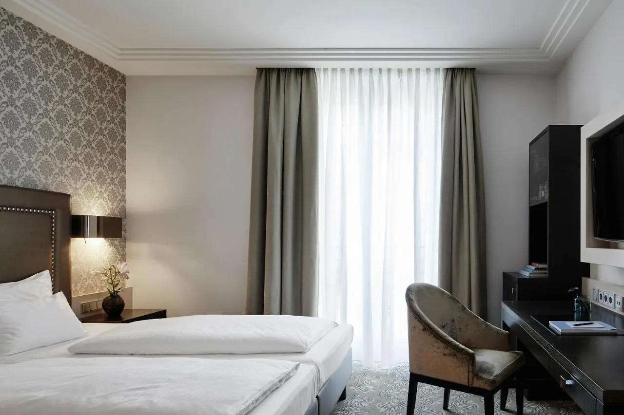 Hotel Maximilian'S Augsburg 5*,